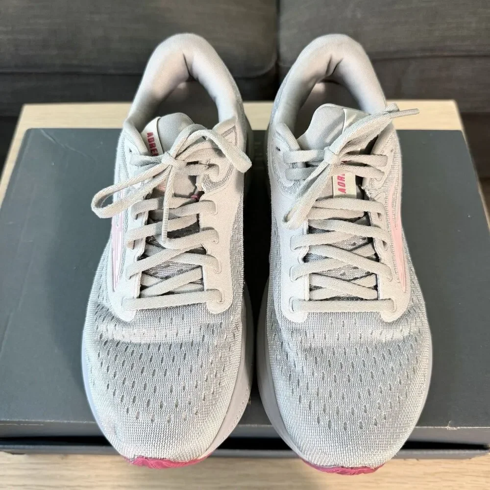 Brooks Adrenaline GTS 24 Grey Pink Road Running Shoes Women's Size 8.5 D Wide